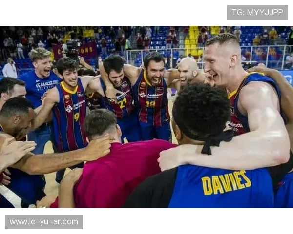 巴萨男篮新阵容亮相青年老将并肩出击