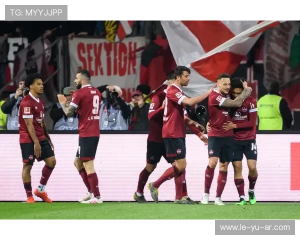 解析纽伦堡进攻套路：边中联动成破局关键