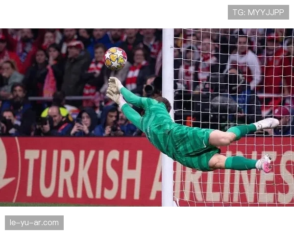 奥坎波斯战术适配性凸显：球队阵容与对手战略实现完美契合