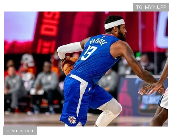 罗宾逊掩护滚动造外线错位 提升篮下终结率较上季明显