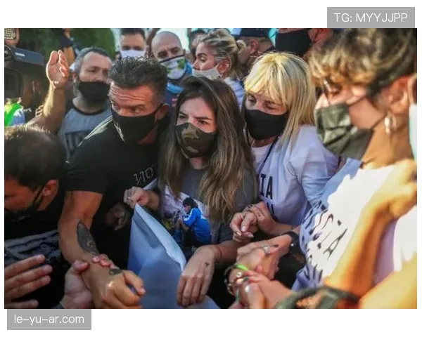 瓦伦西亚球迷抗议持续，对球队稳定性与客场表现造成影响